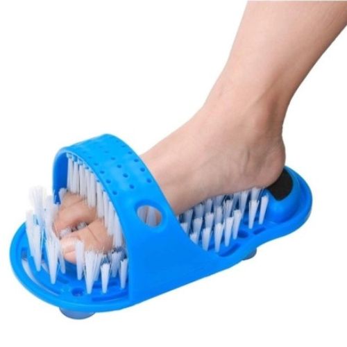 Chinelo Azul com Escova Limpa Pés: Adeus Frieiras e Micoses